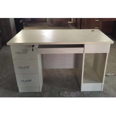 長(cháng)城1.2米膠板辦公電腦桌